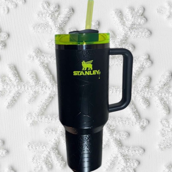 Stanley Halloween Black Spiderweb Glow in the Dark Quencher H2.0 FlowSta… - Picture 1 of 4